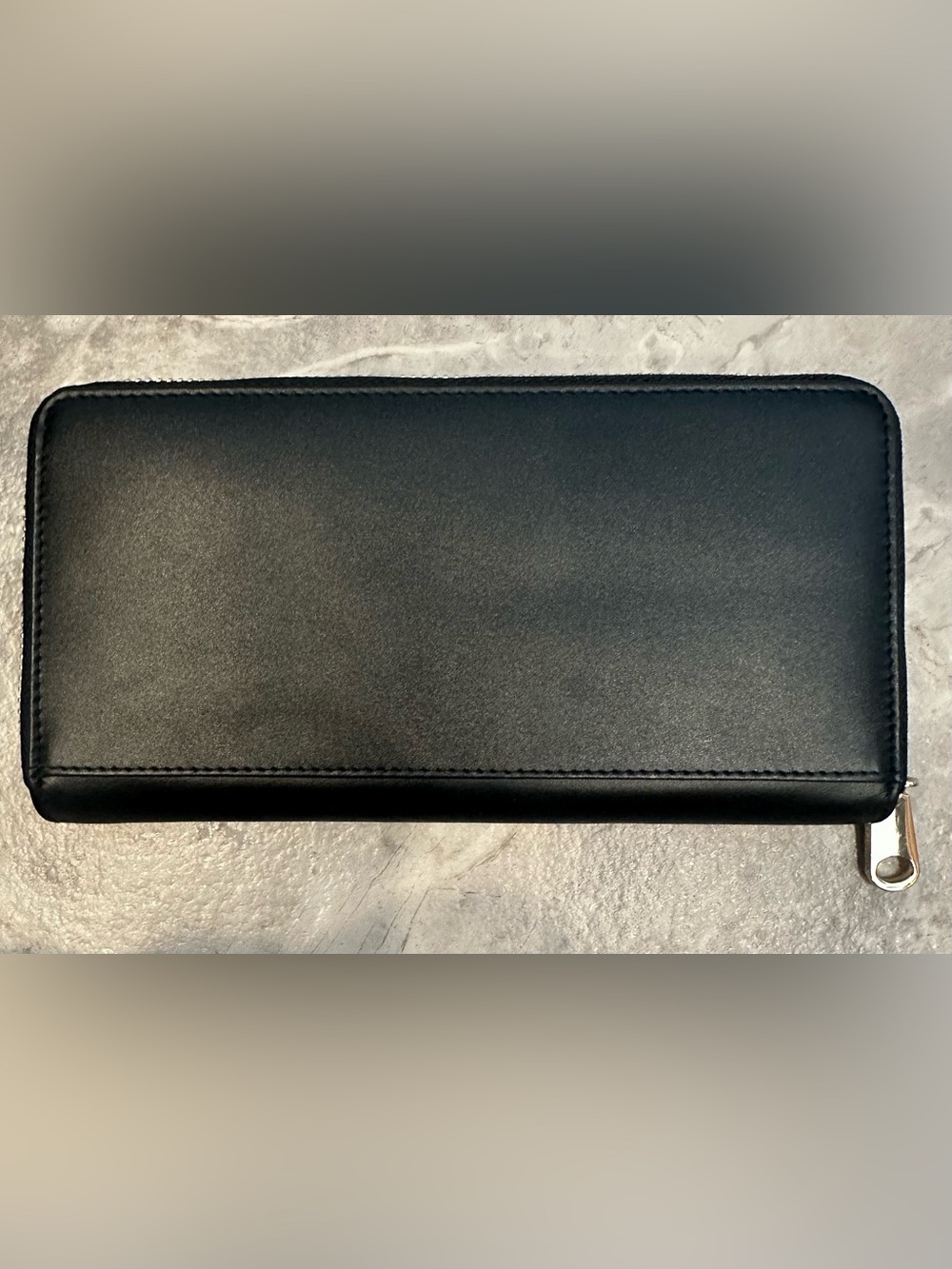 RADLEY LONDON Black Wallet with Festive Scottie and Red Accents - Picture 2 of 3